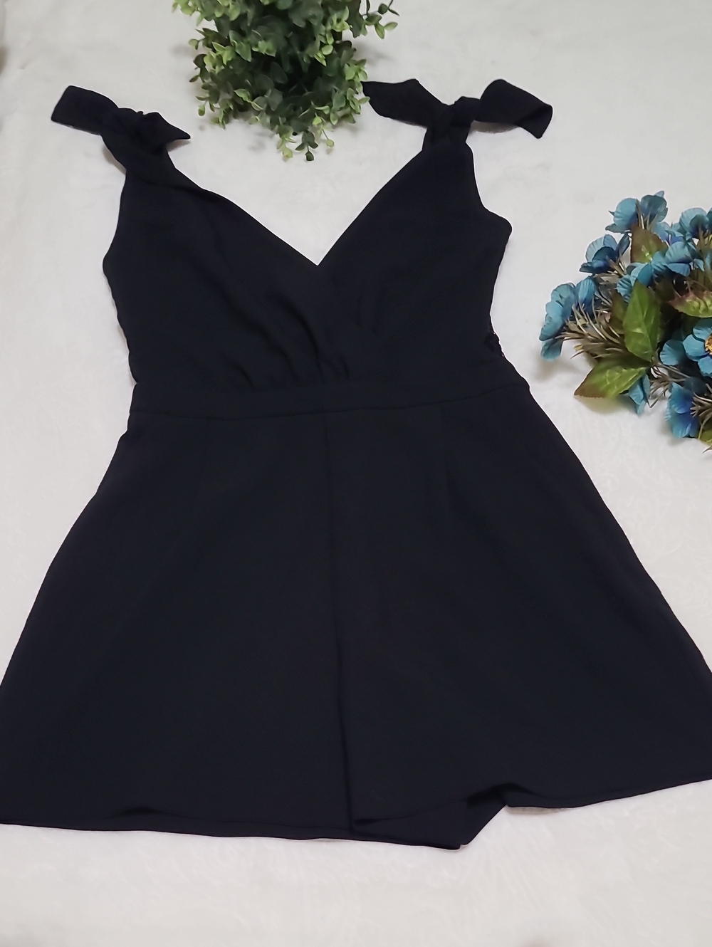 Zara Black Tie-Shoulder V-Neck Dressy Lace Romper Pockets Size Zip